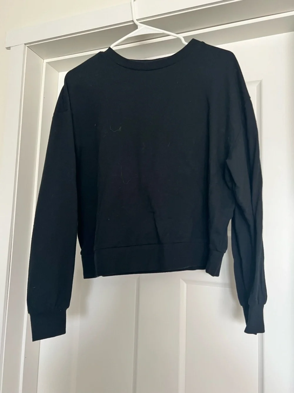 wild fable Black Crewneck Sweatshirt - Picture 1 of 2